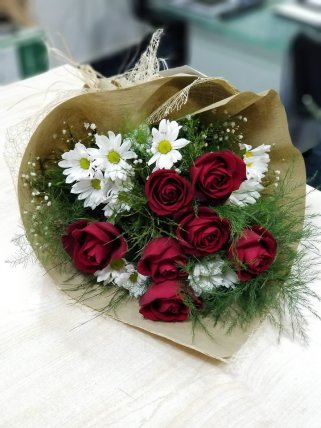 7 Gül ve Krizantemler - İzmir Çiçek Siparişi